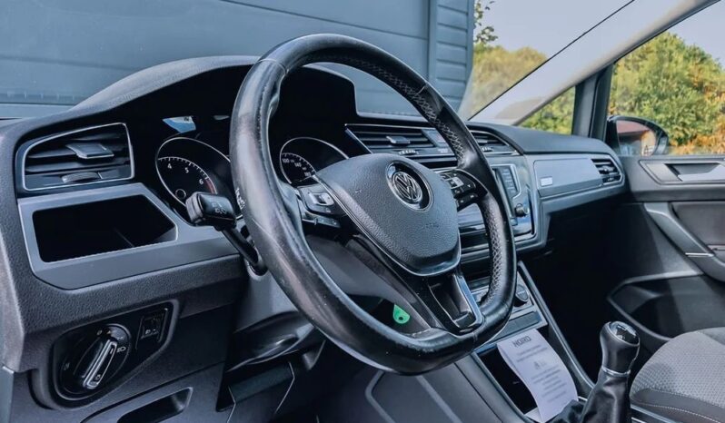 VOLKSWAGEN Touran  | FWD (przód) | Manualna | 150 KM | Czarny full