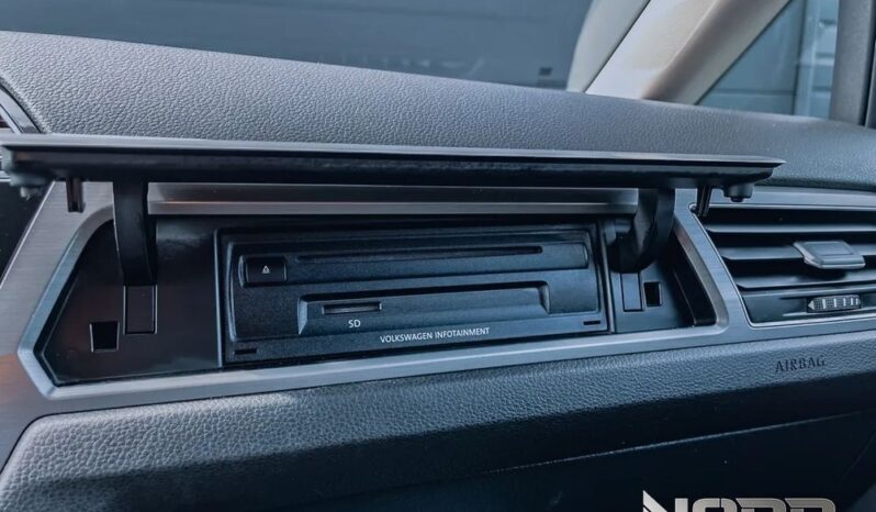 VOLKSWAGEN Touran  | FWD (przód) | Manualna | 150 KM | Czarny full