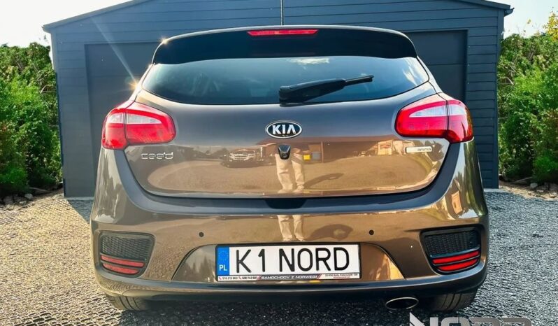 KIA Ceed  | FWD (przód) | Manualna | 120 KM | Brązowy full