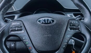 KIA Ceed  | FWD (przód) | Manualna | 135 KM | Czerwony full