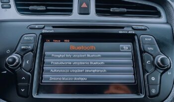 KIA Ceed  | FWD (przód) | Manualna | 135 KM | Czerwony full