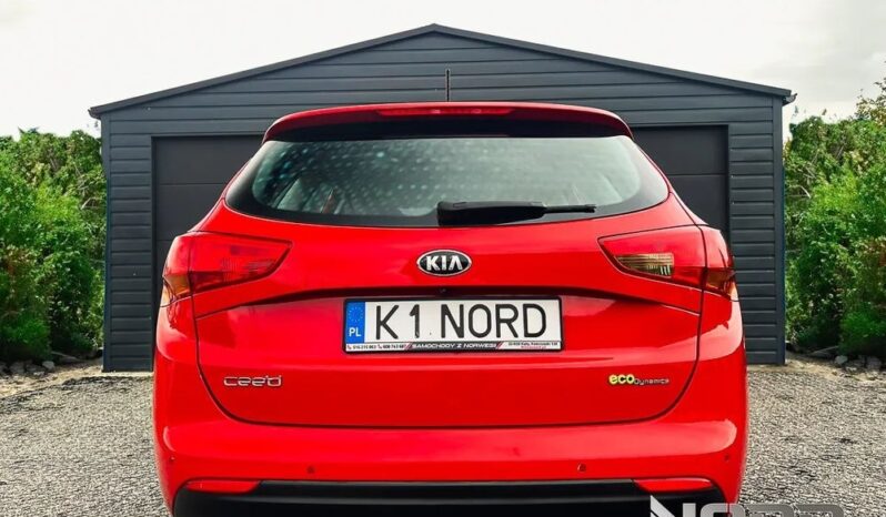 KIA Ceed  | FWD (przód) | Manualna | 135 KM | Czerwony full