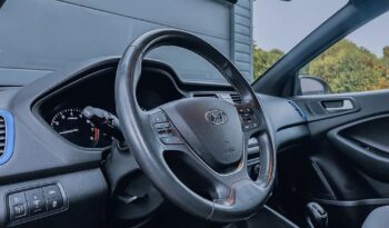 HYUNDAI i20  | FWD (przód) | Manualna | 100 KM | Czerwony full