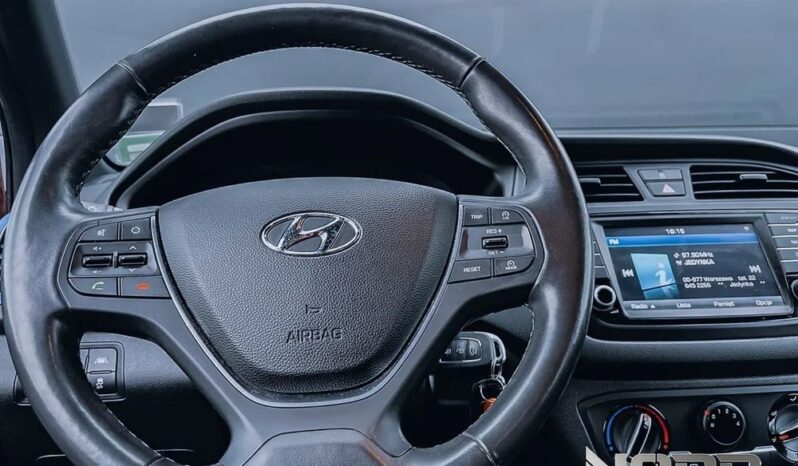 HYUNDAI i20  | FWD (przód) | Manualna | 100 KM | Czerwony full