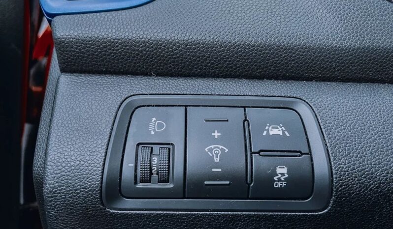 HYUNDAI i20  | FWD (przód) | Manualna | 100 KM | Czerwony full