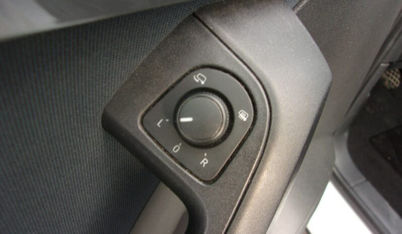 SEAT Ateca  | FWD (przód) | Manualna | 150 KM | bialy full