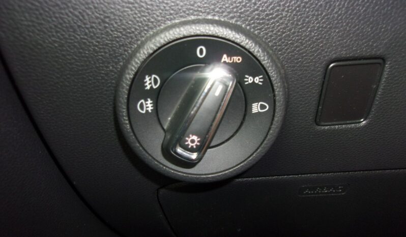 SEAT Ateca  | FWD (przód) | Manualna | 150 KM | bialy full