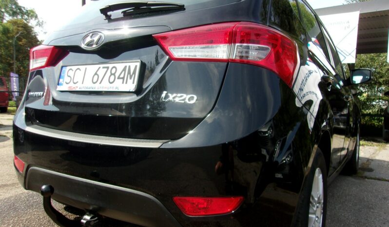 HYUNDAI ix20  | FWD (przód) | Manualna | 90 KM | Czarny full