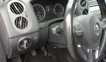 VOLKSWAGEN Tiguan  | 4×4 Automatyczny | Manualna | 160 KM | Szary full