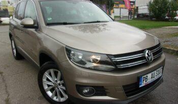 VOLKSWAGEN Tiguan  | 4×4 Automatyczny | Manualna | 160 KM | Szary full