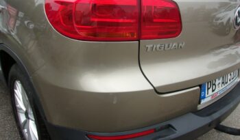 VOLKSWAGEN Tiguan  | 4×4 Automatyczny | Manualna | 160 KM | Szary full