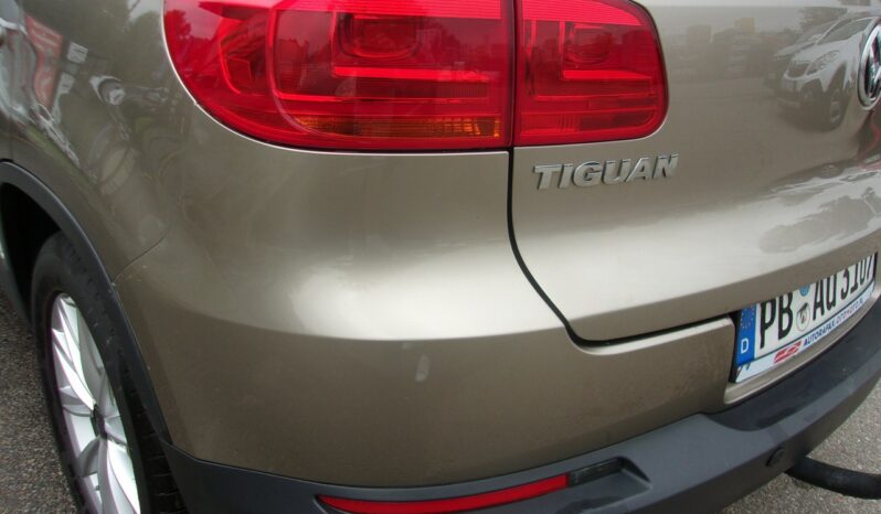 VOLKSWAGEN Tiguan  | 4×4 Automatyczny | Manualna | 160 KM | Szary full