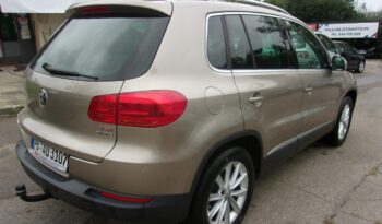 VOLKSWAGEN Tiguan  | 4×4 Automatyczny | Manualna | 160 KM | Szary full