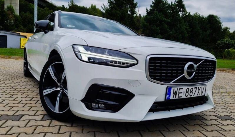 VOLVO V90  | 4×4 (doł. automatycznie) | Automatyczna | 190 KM | Biały full