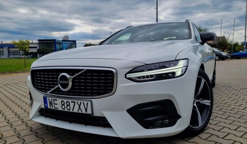 VOLVO V90  | 4×4 (doł. automatycznie) | Automatyczna | 190 KM | Biały full