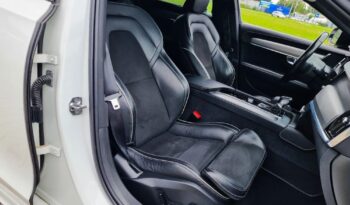VOLVO V90  | 4×4 (doł. automatycznie) | Automatyczna | 190 KM | Biały full