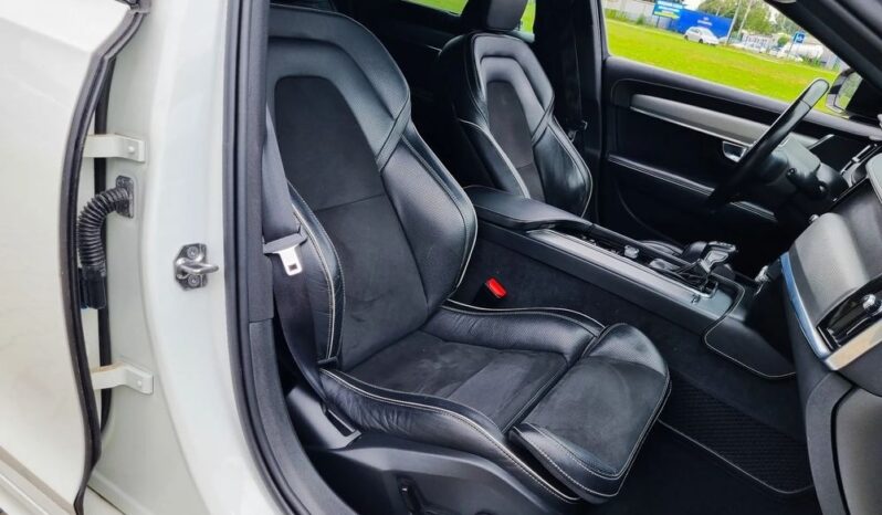 VOLVO V90  | 4×4 (doł. automatycznie) | Automatyczna | 190 KM | Biały full