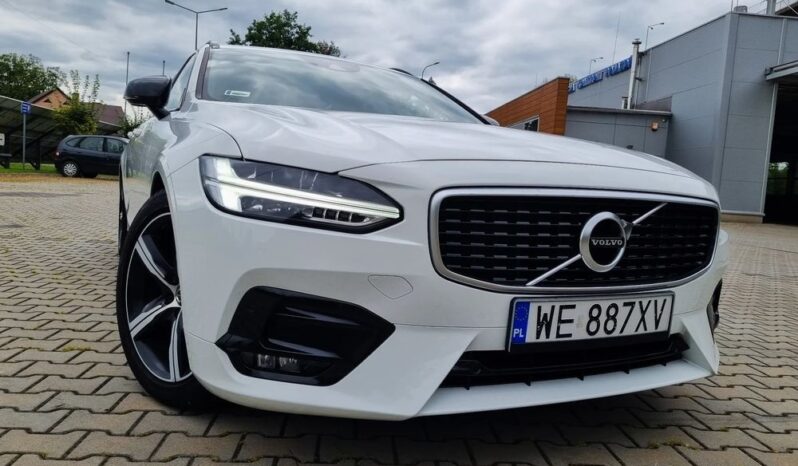 VOLVO V90  | 4×4 (doł. automatycznie) | Automatyczna | 190 KM | Biały full