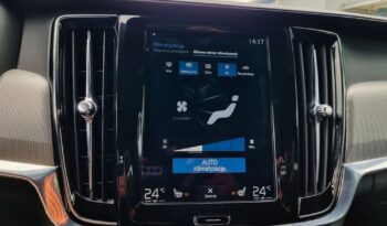 VOLVO V90  | 4×4 (doł. automatycznie) | Automatyczna | 190 KM | Biały full