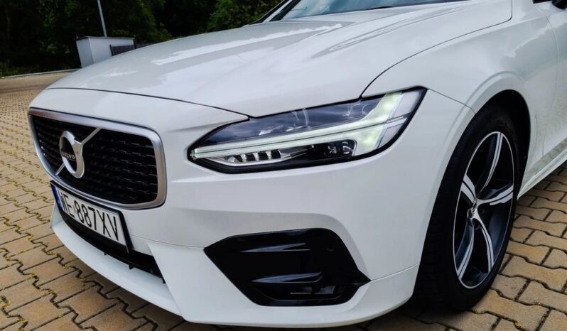 VOLVO V90  | 4×4 (doł. automatycznie) | Automatyczna | 190 KM | Biały full