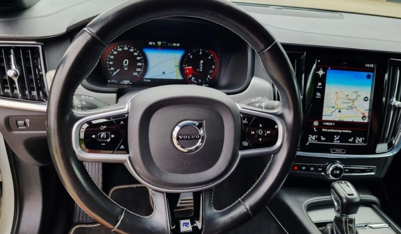 VOLVO V90  | 4×4 (doł. automatycznie) | Automatyczna | 190 KM | Biały full