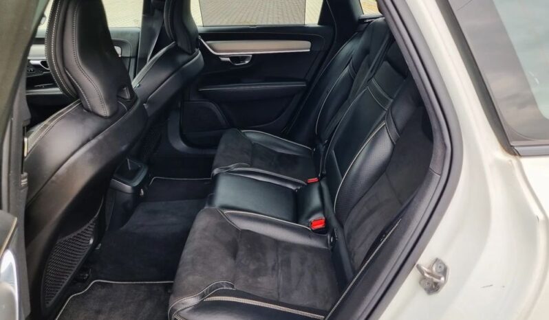 VOLVO V90  | 4×4 (doł. automatycznie) | Automatyczna | 190 KM | Biały full