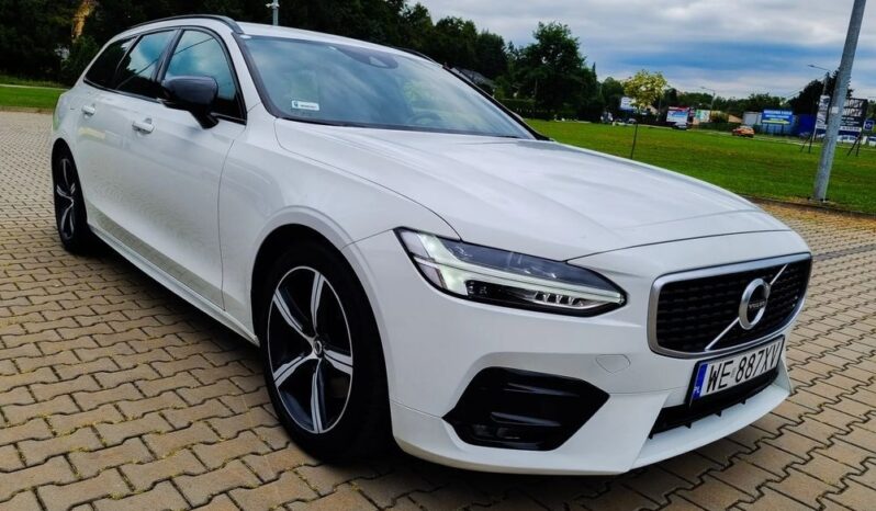 VOLVO V90  | 4×4 (doł. automatycznie) | Automatyczna | 190 KM | Biały full
