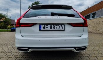 VOLVO V90  | 4×4 (doł. automatycznie) | Automatyczna | 190 KM | Biały full