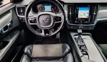VOLVO V90  | 4×4 (doł. automatycznie) | Automatyczna | 190 KM | Biały full