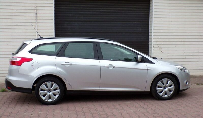 FORD Focus  | FWD (przód) | Manualna | 115 KM | Srebrny full