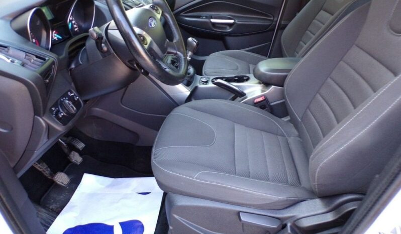 FORD Kuga  | FWD (przód) | Manualna | 120 KM | Biały full