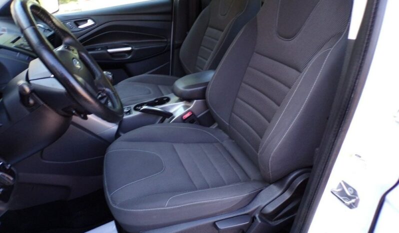 FORD Kuga  | FWD (przód) | Manualna | 120 KM | Biały full