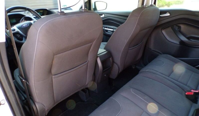 FORD Kuga  | FWD (przód) | Manualna | 120 KM | Biały full