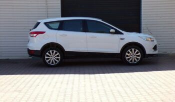 FORD Kuga  | FWD (przód) | Manualna | 120 KM | Biały full