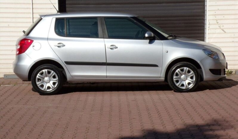 SKODA Fabia  | FWD (przód) | Manualna | 60 KM | Srebrny full