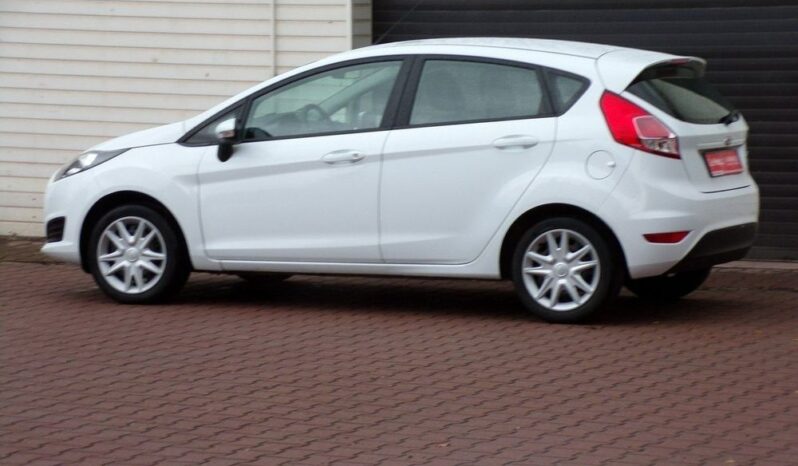 FORD Fiesta  | FWD (przód) | Manualna | 82 KM | Biały full