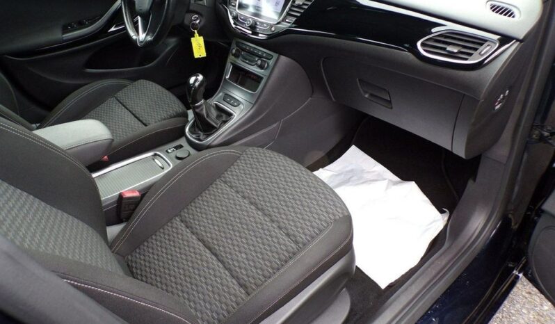 OPEL Astra | FWD (przód) | Manualna | 125 KM | Czarny full