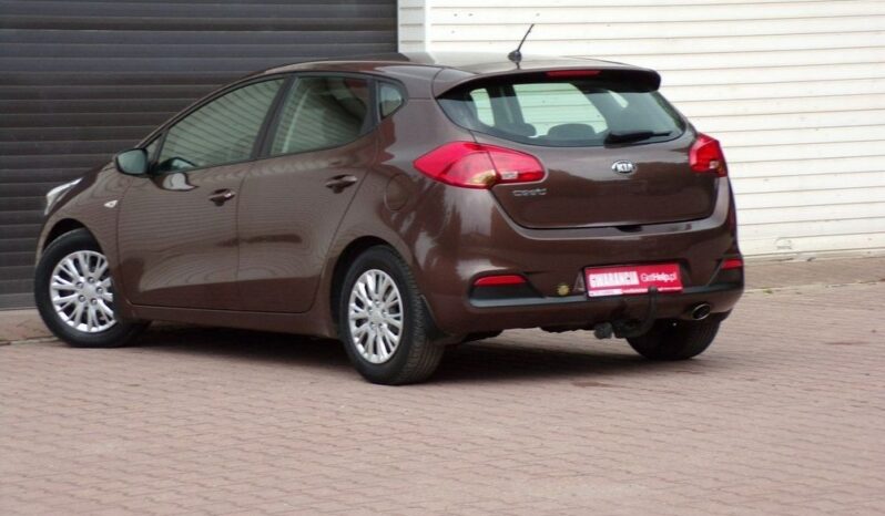 KIA Ceed  | FWD (przód) | Manualna | 100 KM | Brązowy full