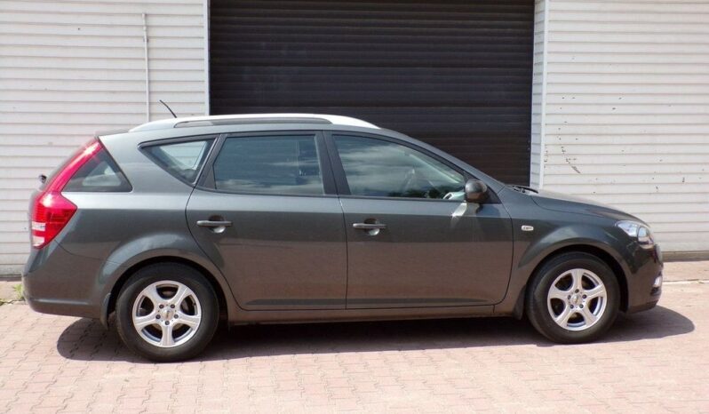 KIA Ceed  | FWD (przód) | Manualna | 90 KM | Szary full