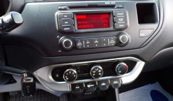 KIA Rio  | FWD (przód) | Manualna | 86 KM | Czarny full