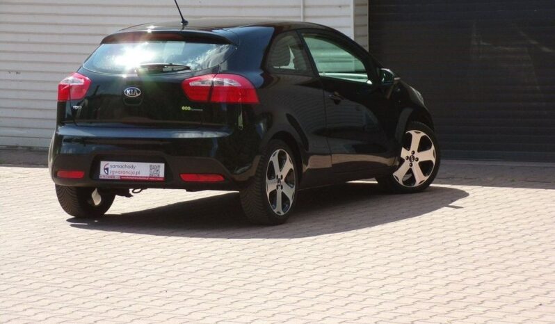 KIA Rio  | FWD (przód) | Manualna | 86 KM | Czarny full