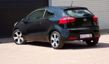 KIA Rio  | FWD (przód) | Manualna | 86 KM | Czarny full