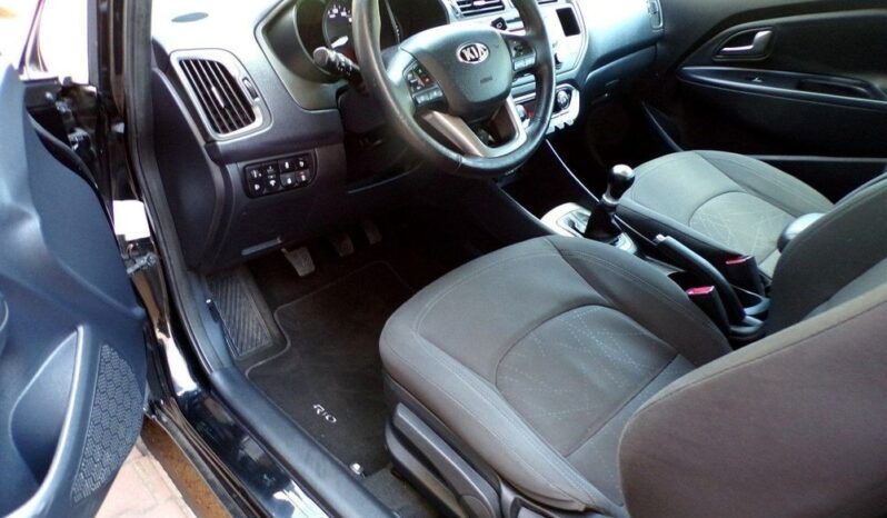 KIA Rio  | FWD (przód) | Manualna | 86 KM | Czarny full