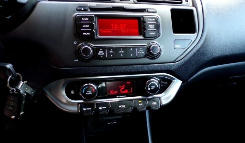 KIA Rio  | FWD (przód) | Manualna | 86 KM | Czarny full