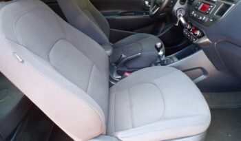 KIA Rio  | FWD (przód) | Manualna | 86 KM | Czarny full