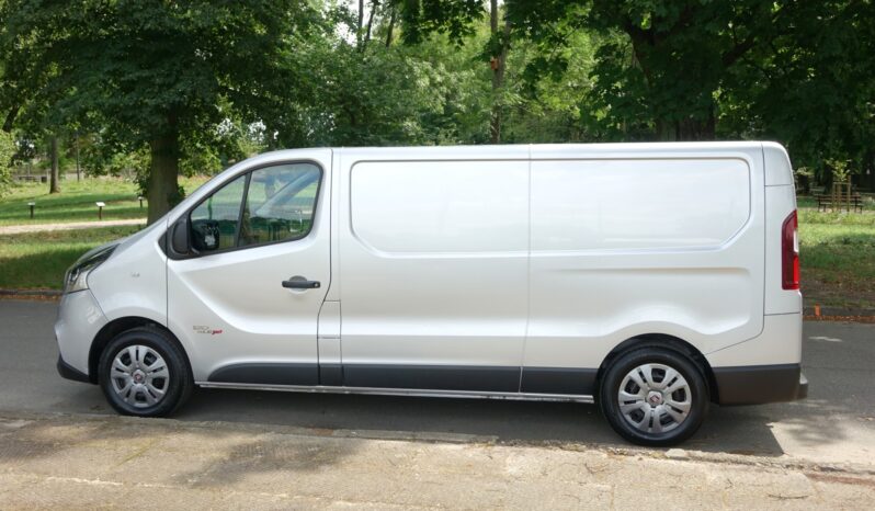 FIAT INNY | FWD (przód) | Manualna | 121 KM | Srebrny full
