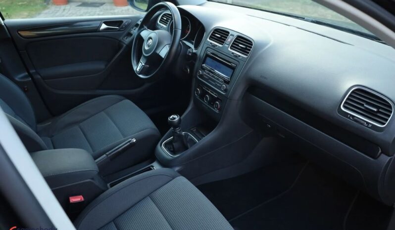 VOLKSWAGEN Golf  | FWD (przód) | Manualna | 122 KM | Czarny full