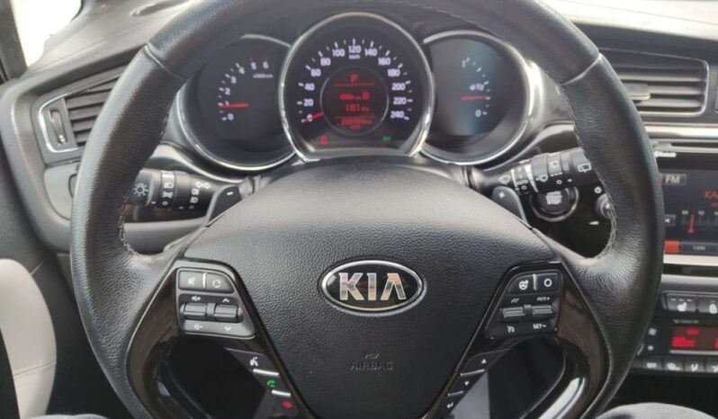 KIA Ceed  | FWD (przód) | Automatyczna | 128 KM | Czarny full