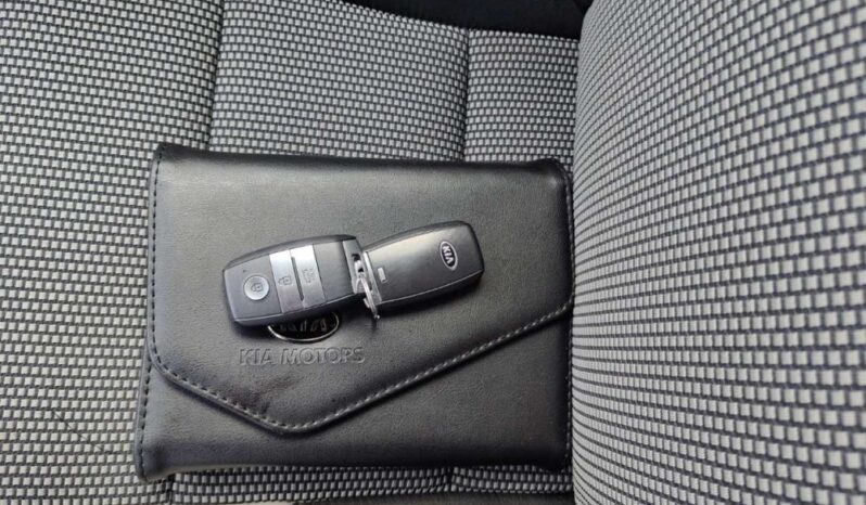 KIA Ceed  | FWD (przód) | Automatyczna | 128 KM | Czarny full