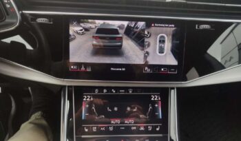AUDI Q8  | 4×4 (stały) | Automatyczna | 286 KM | Pomarańczowy full